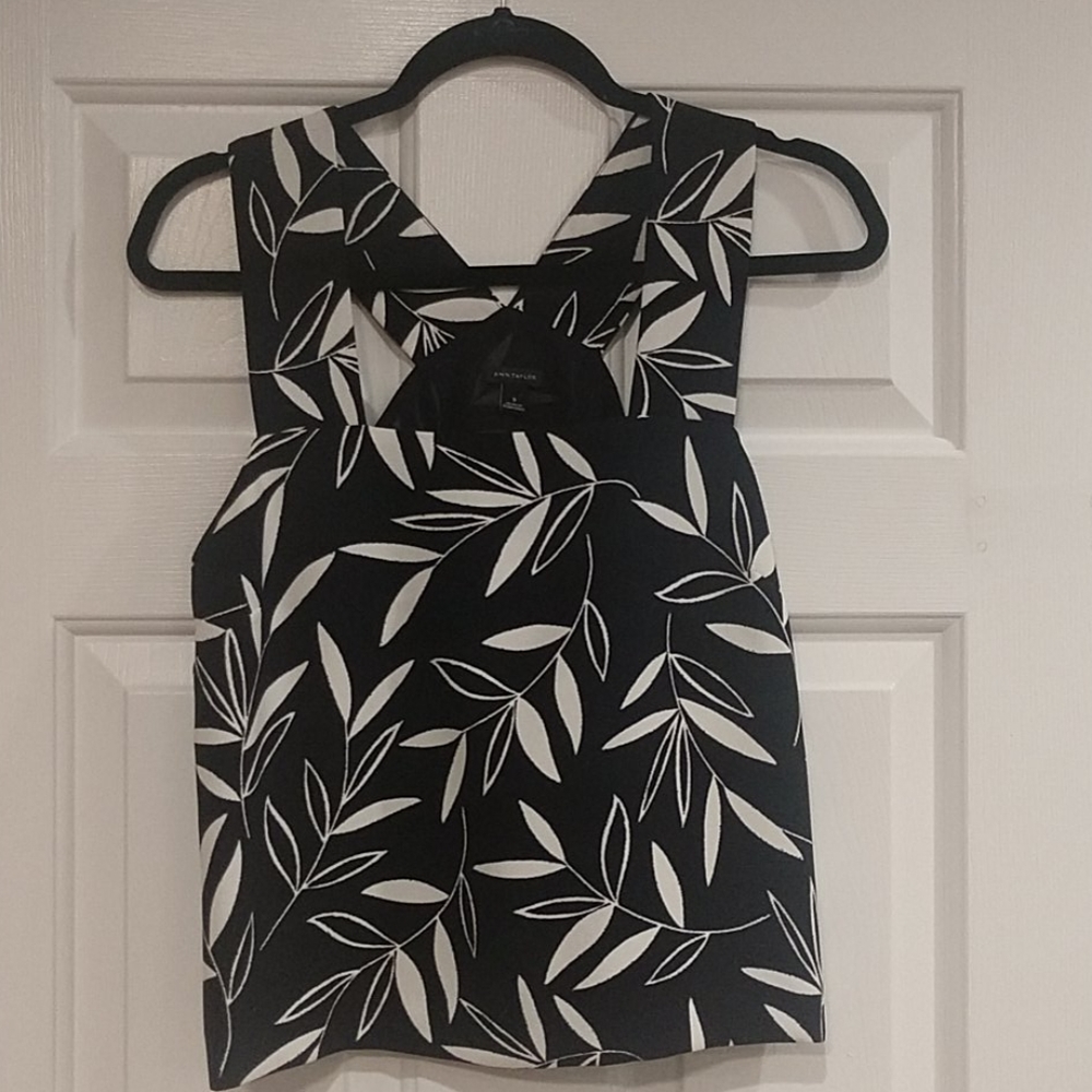 Ann Taylor cropped floral tank